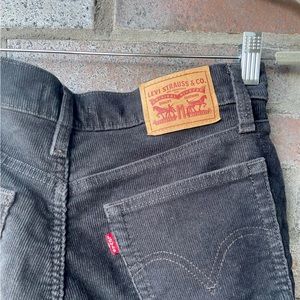 LEVI’S Wedgie Straight Black Coduroys